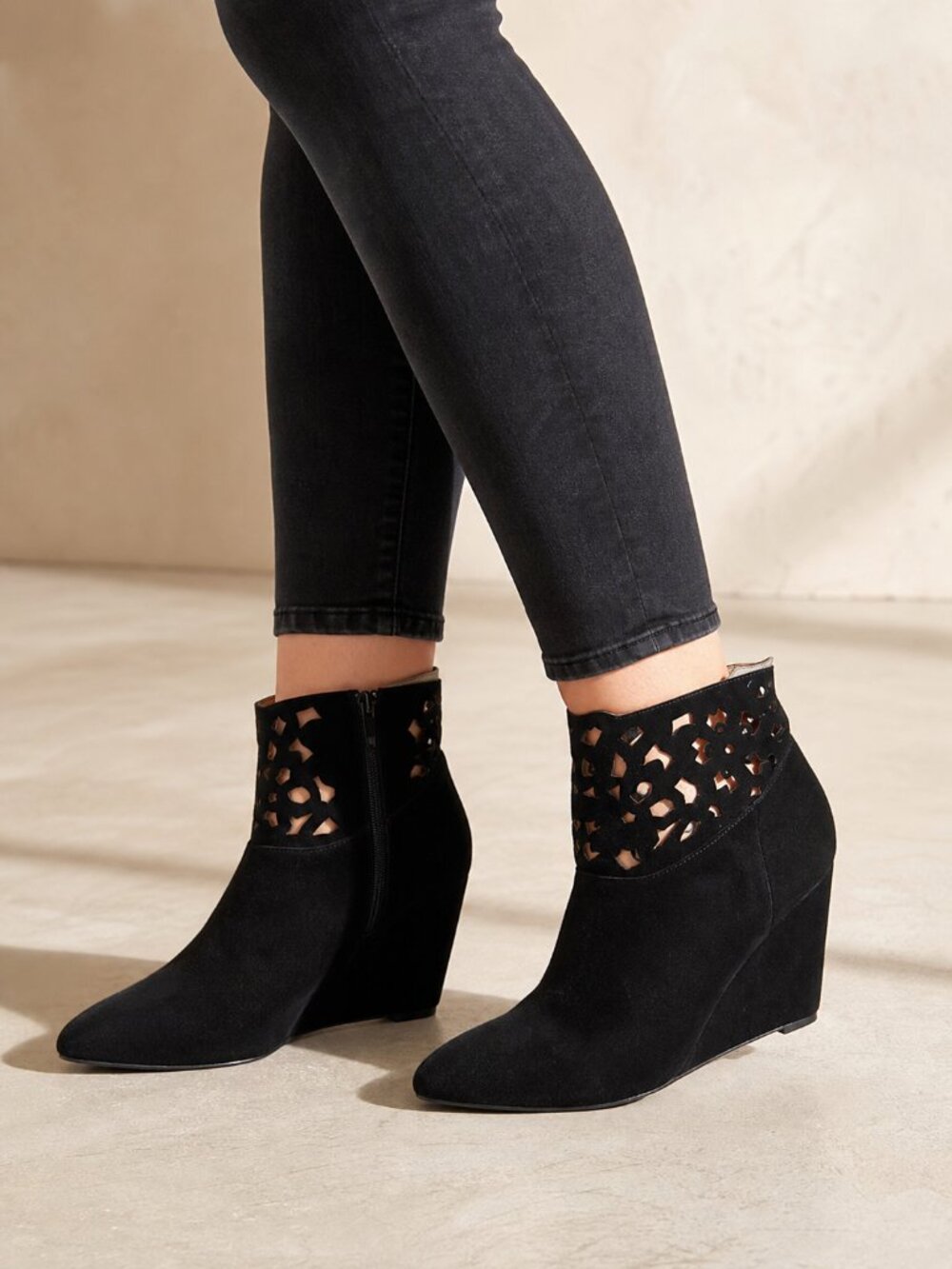 Torrid Black Cutout Wedge Booties 11W Wide Width Side Zip vegan suede